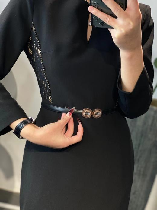 HJ1S91_齐紫色 / 漆黑色_连衣裙_春夏_轻奢圆领小镂空腰侧网纱拼接腰带显瘦通勤气质中长裙_高级女装_BERNIEELEN 伯妮斯茵 商品图7