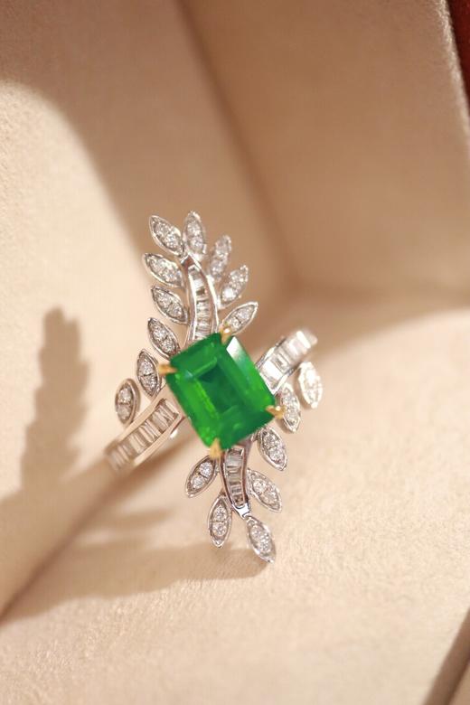 1.78ct 祖母绿戒指 商品图1