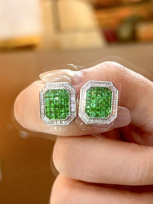 1.80ct 祖母绿耳钉 商品图1