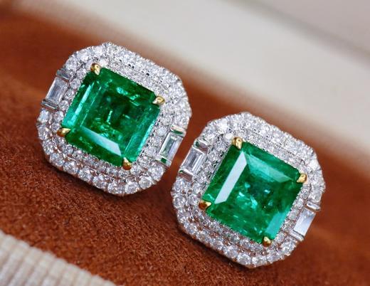 1.67ct 祖母绿耳钉 商品图0