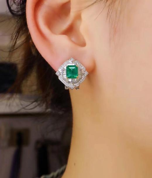 2.35ct 祖母绿耳钉 商品图4