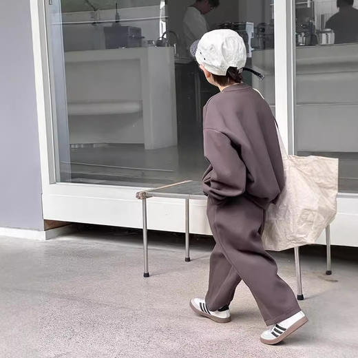 【帅气字母运动两件套】艾摩贝贝童装男童2024秋宽松套装小中大童卫衣 商品图3