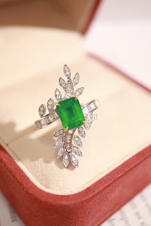 1.78ct 祖母绿戒指 商品图3