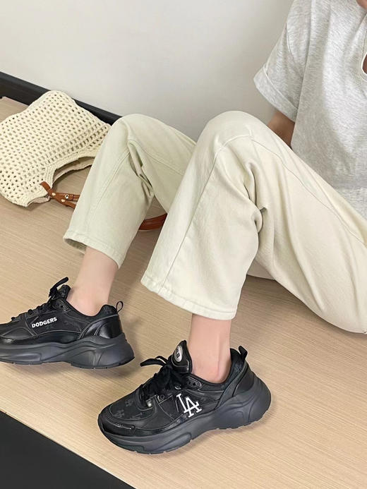 介绍链接丨3色 巨轻便!!! 脚感很舒服！【MLB满标复古老花休闲鞋】来啦~杀疯了杀疯了 商品图2