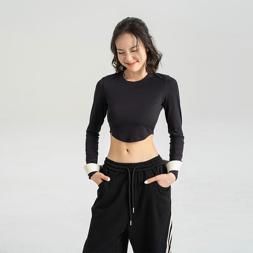 【高弹裸感抗起球】圆领辣妹长袖打底衫 高腰弧形下摆健身瑜伽T恤 显腹肌 马甲线 超显瘦 商品图4