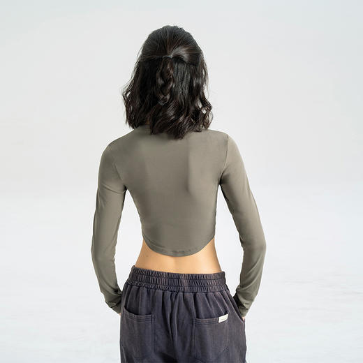 【高弹裸感抗起球】圆领辣妹长袖打底衫 高腰弧形下摆健身瑜伽T恤 显腹肌 马甲线 超显瘦 商品图6