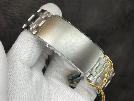 NOOB新品‼️ 42毫米欧米茄海马系列300米——“游艇” Nekton特别版腕表，经抛光和拉丝处理的精钢表壳和激光烧蚀黑色氧化锆搭配正品一致的（ZrO2）陶瓷表盘，哑光饰面饰有抛光立体波纹图案 商品图11