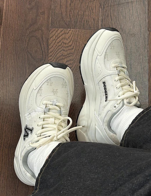 介绍链接丨3色 巨轻便!!! 脚感很舒服！【MLB满标复古老花休闲鞋】来啦~杀疯了杀疯了 商品图6