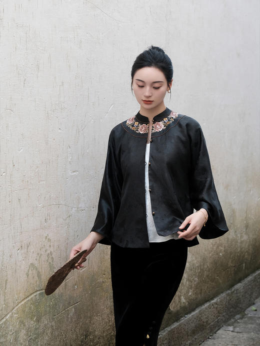 盛唐牡丹 |香云纱手工刺绣牡丹纹对襟外套 商品图1