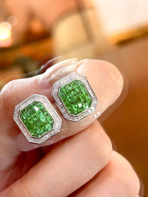 1.80ct 祖母绿耳钉 商品图2