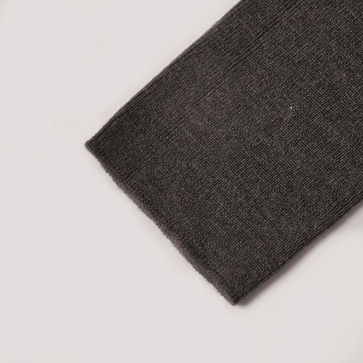 ROMI STUDIO “轻盈姿态” 14针100%羊毛扬子纱针织长袖T恤432TP012 商品图4