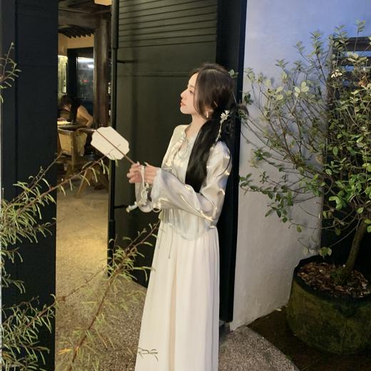 金蘑菇菇 薄荷漫波/轻奢氛围感 褶皱工艺绑带衬衫 商品图1