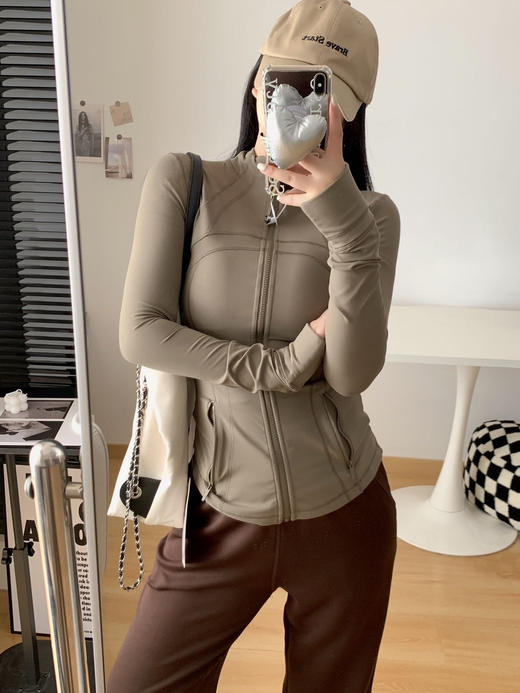 官网💰1080元！还抢不到货！lu家女战士新款Define立领&连帽外套丨标牌齐全❗️出入专柜无压力 赵露思等众多明星都穿的神衣 ✅收腰塑形！化身行走的“小腰精”！ 商品图6