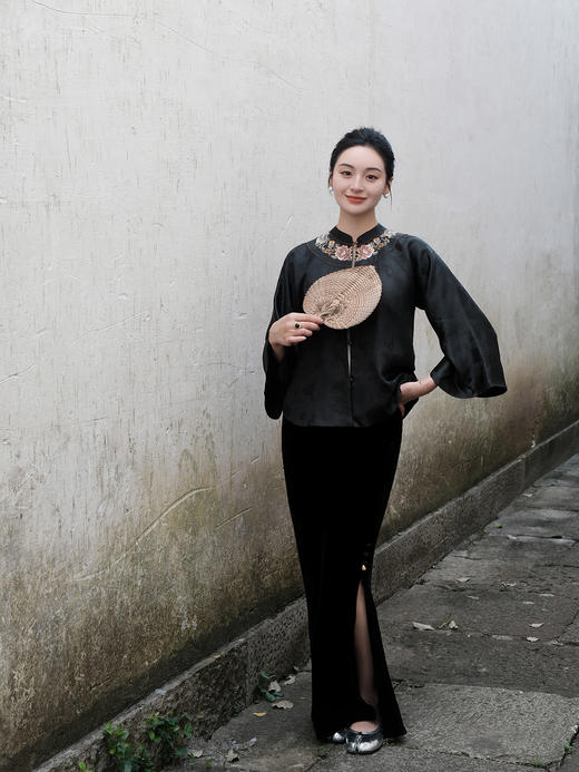 盛唐牡丹 |香云纱手工刺绣牡丹纹对襟外套 商品图3