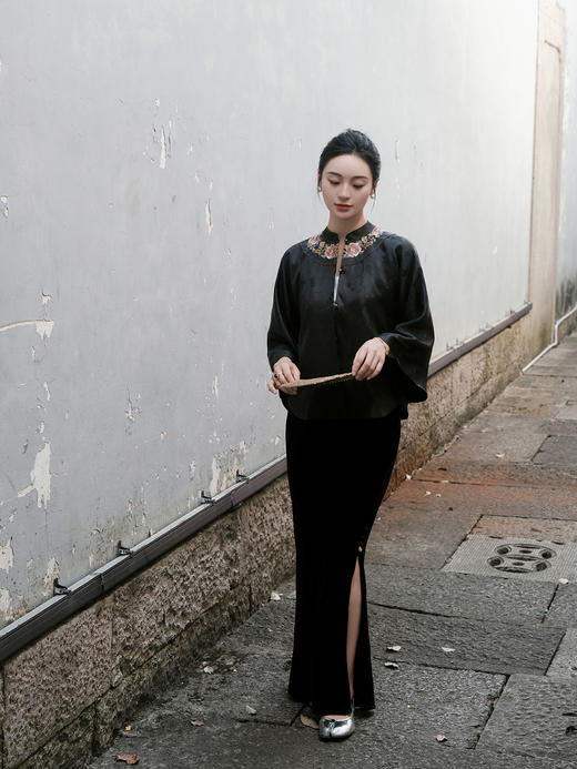 盛唐牡丹 |香云纱手工刺绣牡丹纹对襟外套 商品图2