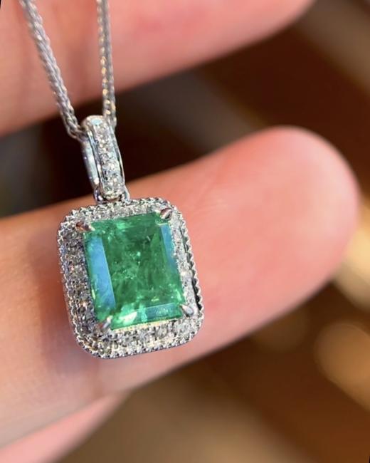 1.20ct 祖母绿吊坠 商品图3