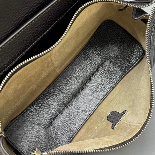 中性款斜挎腋下包he013 商品图3