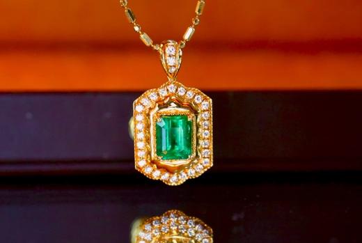 1.10ct 祖母绿吊坠 商品图2