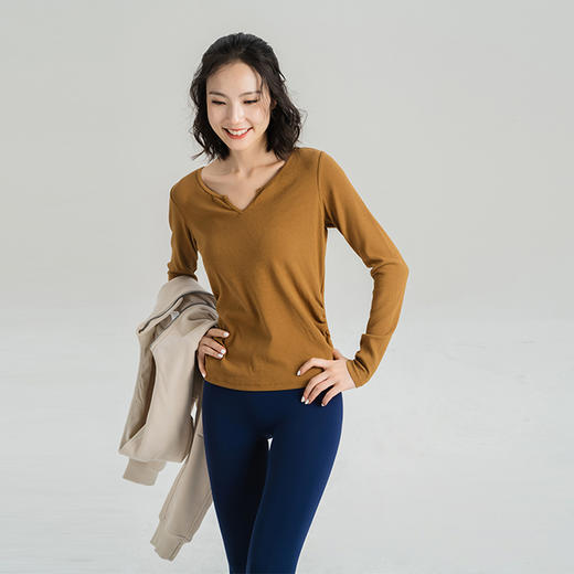 L RECNAVA [软糯螺纹棉] 小V领显瘦打底针织上衣 运动休闲长袖 商品图0