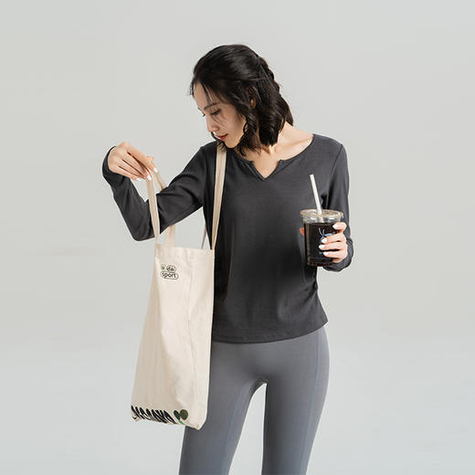 L RECNAVA [软糯螺纹棉] 小V领显瘦打底针织上衣 运动休闲长袖 商品图2