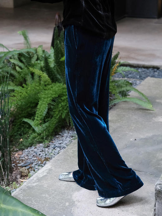 盛唐婧 |新中式丝绒微喇裤深蓝 商品图1