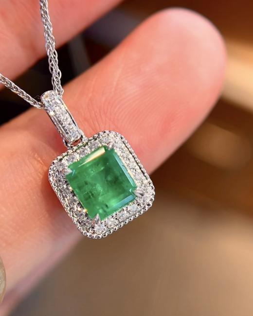 0.80ct 祖母绿吊坠 商品图2