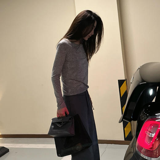 ROMI STUDIO“格雷高知”16针超细水溶羊毛肌理长袖针织T恤431G9147 商品图2