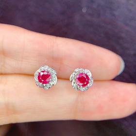 0.9ct 1.78g 红宝石耳钉