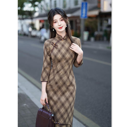 2024秋季新款老上海复古国风民国女士文艺格子长款七分袖旗袍SYK183332 商品图2