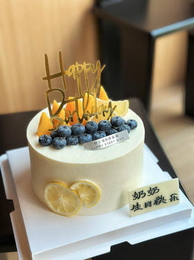 水果乐园：夏日清爽水果动物奶油蛋糕