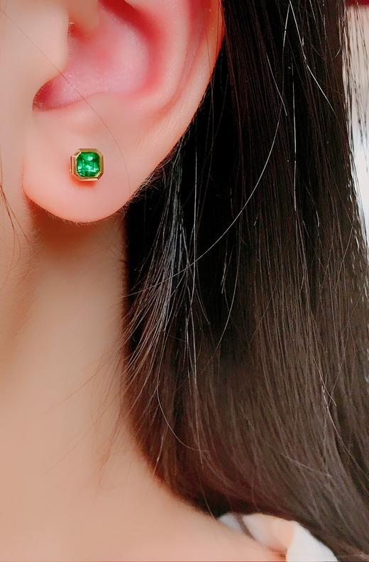 0.45ct 祖母绿耳钉 商品图3