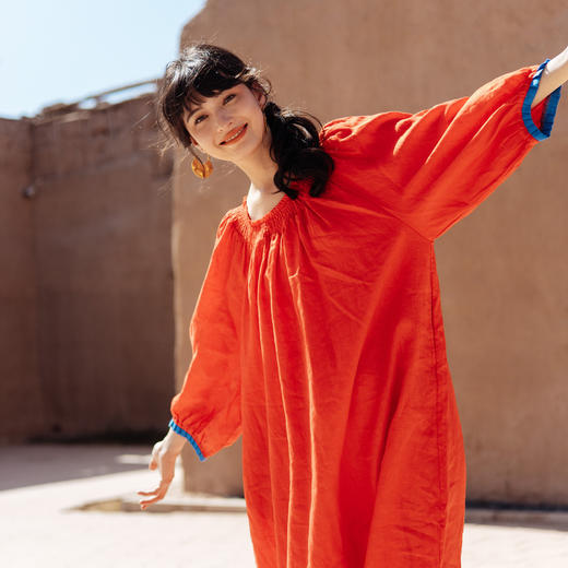 * 绽放602朵/法国进口双支亚麻花边领灯笼版型重磅拼色度假连衣裙 商品图1