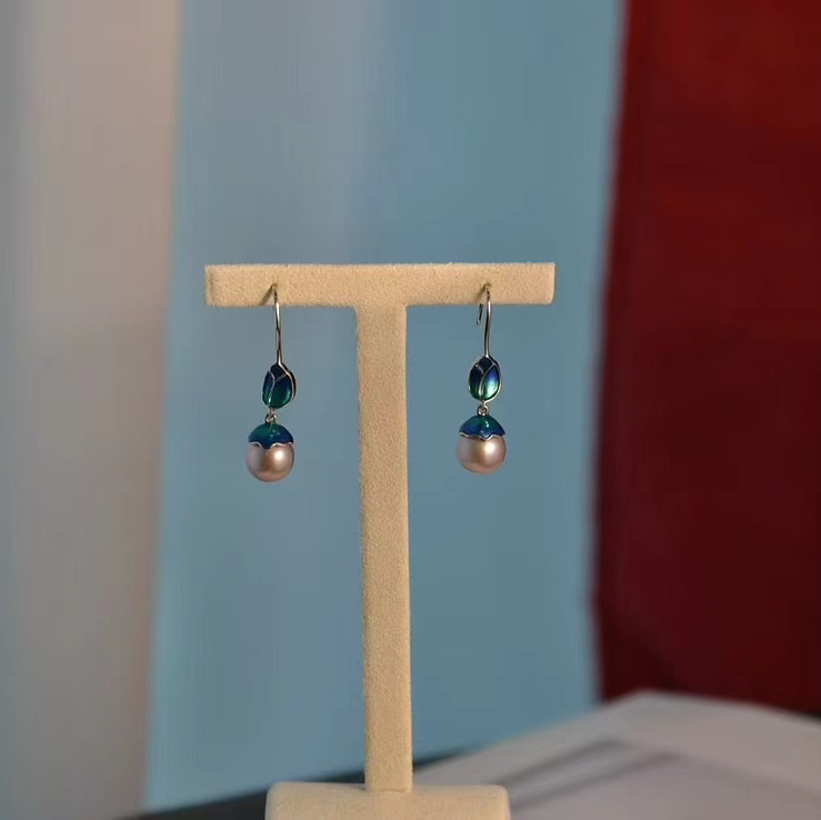 甄珠贝 天然淡水 珠子7-8mm 紫色珍珠耳坠 荷叶耳环 正圆无暇强光珍珠