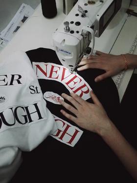 SUPERTOFU(SPTF)/JY-AW24-T037/复古排版风格 螺纹袖口 长袖T恤