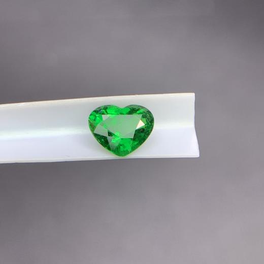 1.03ct 沙弗莱裸石 商品图2