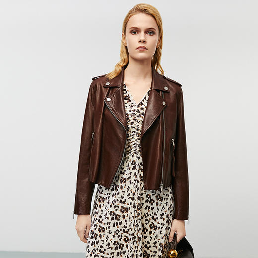 EITIE爱特爱冬季新款帅气机车风拉链短款显瘦纯色翻领皮衣外套8093716 商品图5