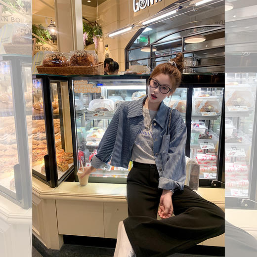 <曾小咸推荐>港风复古蓝色竖条纹牛仔衬衫外套 商品图4