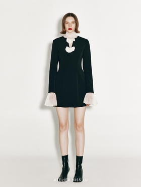 【双月】兰花裁片造型修身长袖连衣裙