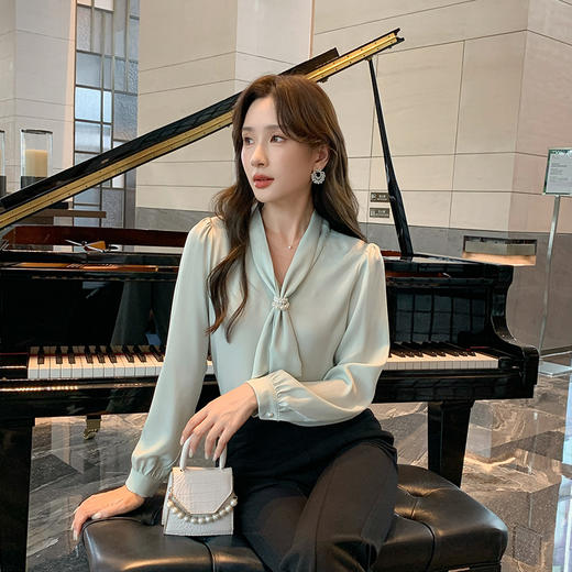 奢姿2024年秋季新款大码女装简约V领系带上衣胖妹妹休闲穿搭套装9943253583 商品图0