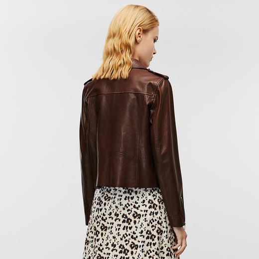 EITIE爱特爱冬季新款帅气机车风拉链短款显瘦纯色翻领皮衣外套8093716 商品图4