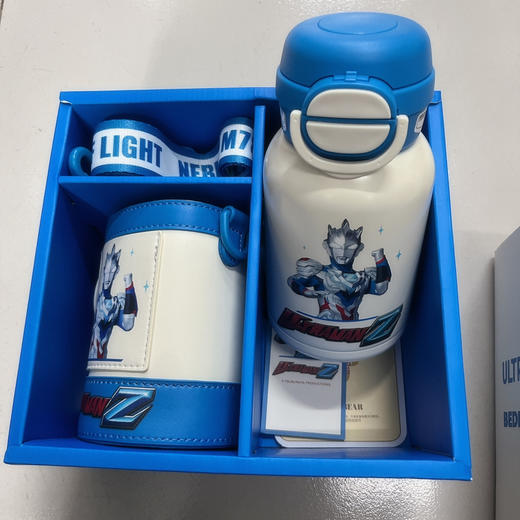 杯具熊开口笑双饮保温杯600mlRT111-600（随机发） 商品图0