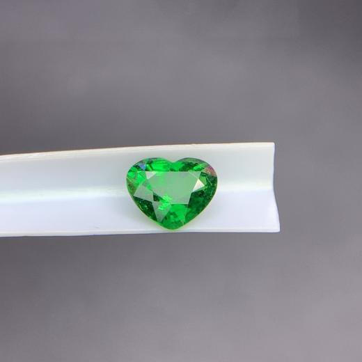1.03ct 沙弗莱裸石 商品图5