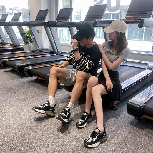 情侣款轻弹缓震气垫鞋 商品图2