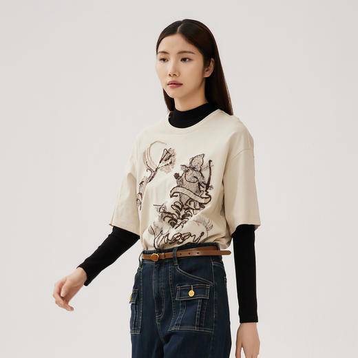 谜底圆领T恤短袖女2024秋新品百搭休闲趣味绣花宽松上衣243MT1008 商品图1