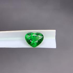 1.03ct 沙弗莱裸石