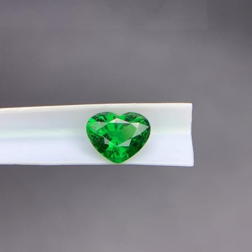 1.03ct 沙弗莱裸石 商品图0