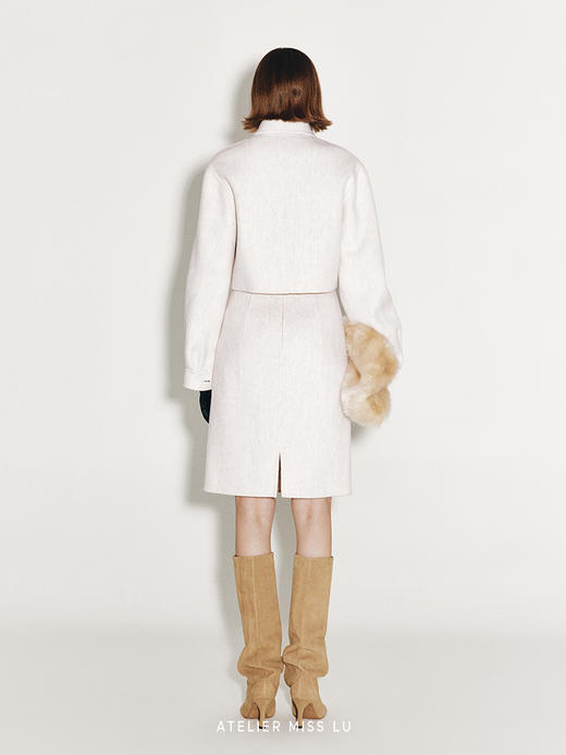 【温热拿铁】复古镂空花扣绵羊毛双面呢短外套 商品图2