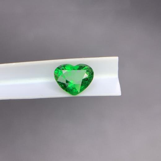 1.03ct 沙弗莱裸石 商品图4