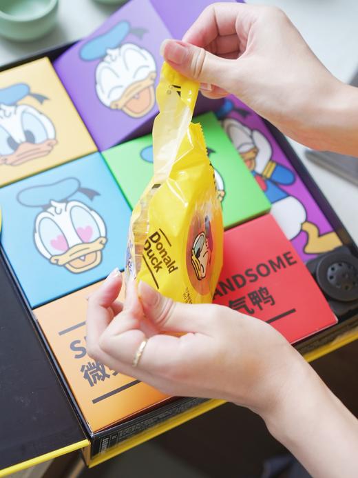 🏰正版迪士尼授权❗️有防伪❗️ 【2024佰司卓迪士尼系列中秋礼盒系列】 📍玩心回归，造乐不断🥳 🛹🥮一起把快乐加满，2024中秋奇礼元气上线啦 🧶邂逅甜蜜与可爱，回归经典，让人无法抗拒~ 商品图11