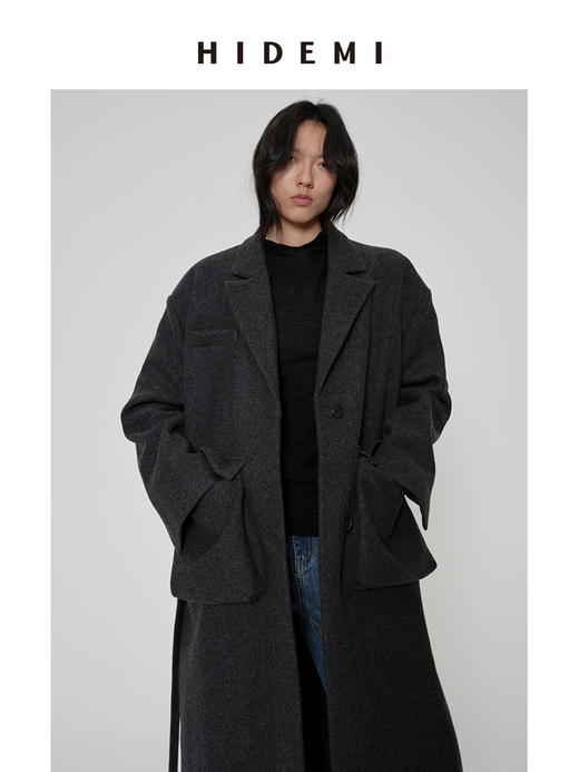 HIDEMI 极简大立体口袋设计感飞行员式领底呢手工式拼接宽肩大廓形绵羊毛厚款长款可拆卸腰带毛呢西装大衣外套 深灰色/藏蓝色 商品图8